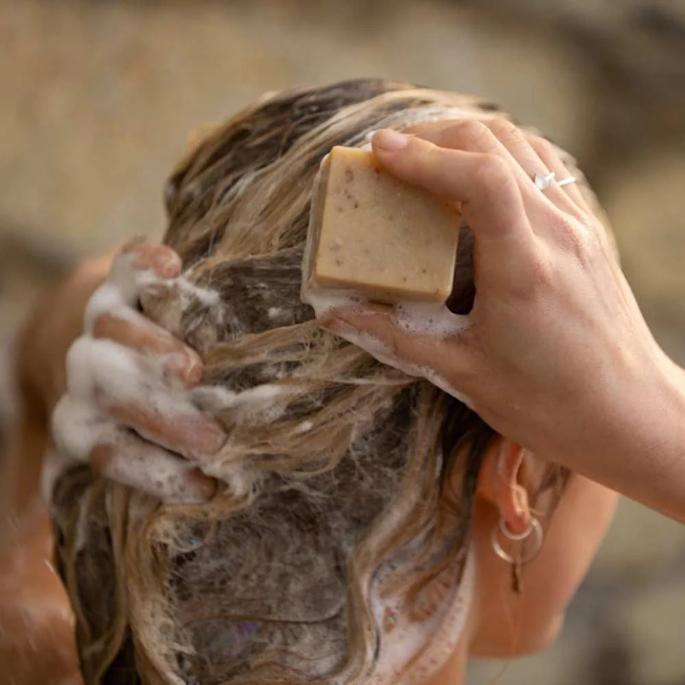 Beauty & the Bees Shampoo Bar 120g - Hemp & Honey - Image 3