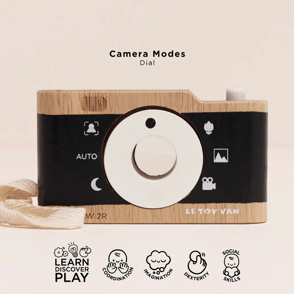 Le Toy Van Wooden Vintage Camera - Image 4
